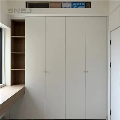 Шкафы с дверями и полками